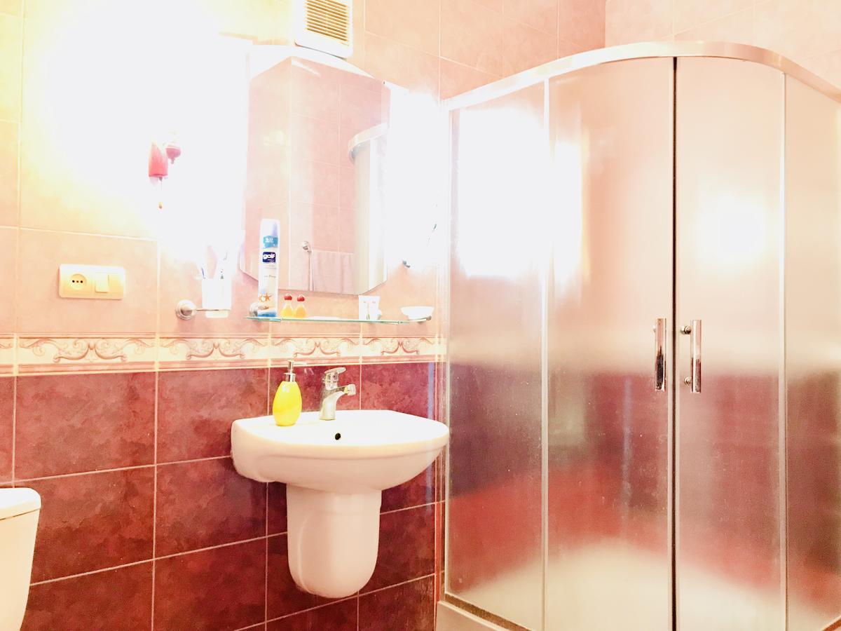 Check-In Apartment Near Fountain Square Vidadi Str Baku Exterior photo